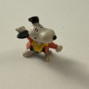 Vintage Peanuts Snoopy Figure Dancing Posing C14